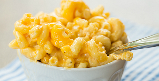 The Yummiest Crock Pot Macaroni And Cheese