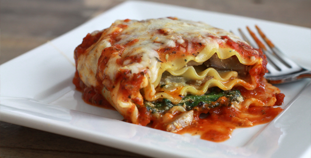 Slow Cooker Pesto Lasagna with Spinach and Mushrooms