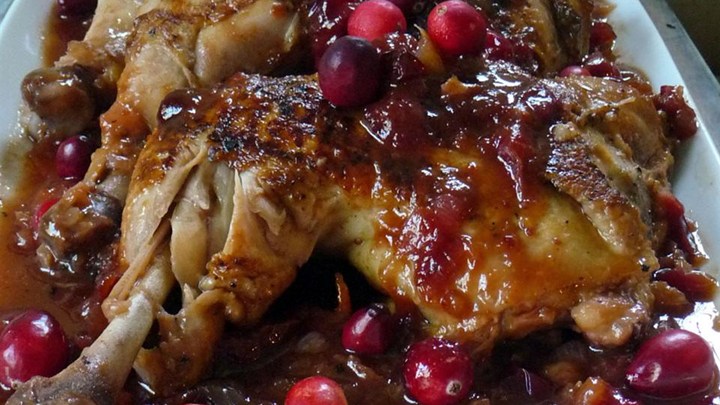 Tanginess At Its Best With This Slow Cooker BBQ Cranberry Chicken