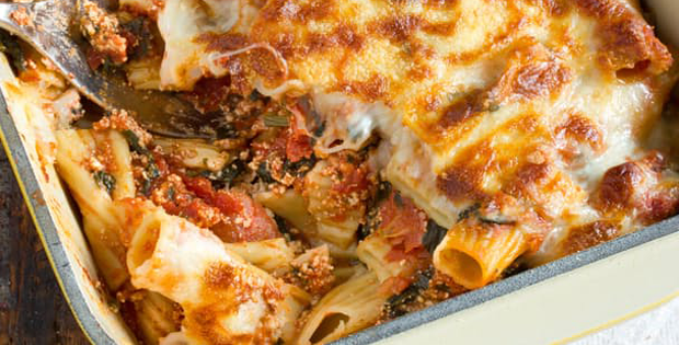 Crock Pot Cheesy “Baked” Spinach And Mozzarella Rigatoni