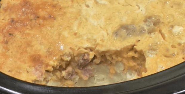 Super Delish Christmas Morning Crock Pot Casserole [VIDEO]