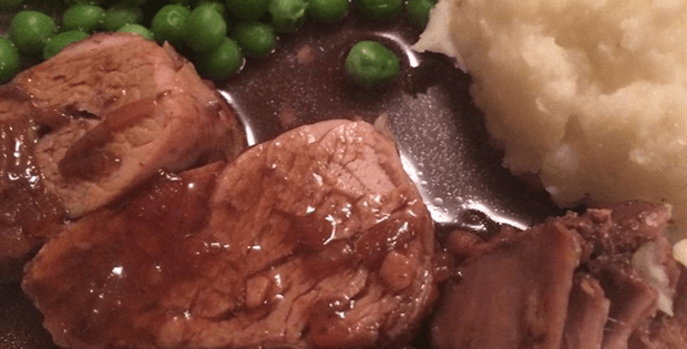 This Is How You Put Together Pork Tenderloin In A Slow Cooker [VIDEO]