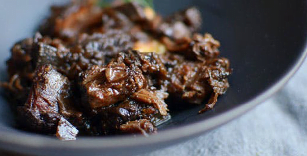 Tender And Luscious Slow Cooker Peppered Beef Shank In Red Wine