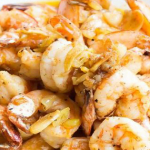 Enjoy A Delightful Seafood Experience With This Slow Cooker Garlicky Shrimp