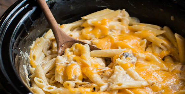 [VIDEO] The Cheesiest Slow Cooker Cheesy Chicken Penne