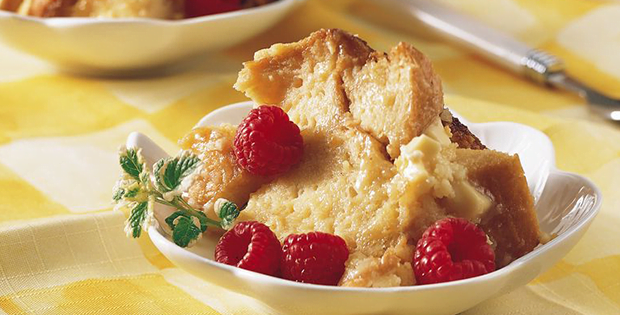 Slow Cooker White Chocolate Bread Pudding