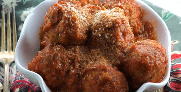 Slow Cooker Vegetarian Meatballs